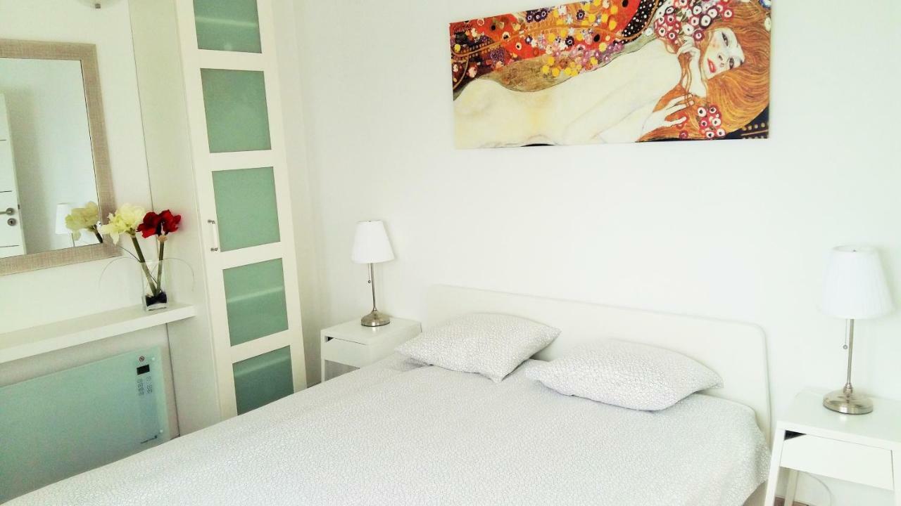 Apartments Nicolas - Beach & Sea 10M Away - Amazing Sea View! ルティナ エクステリア 写真
